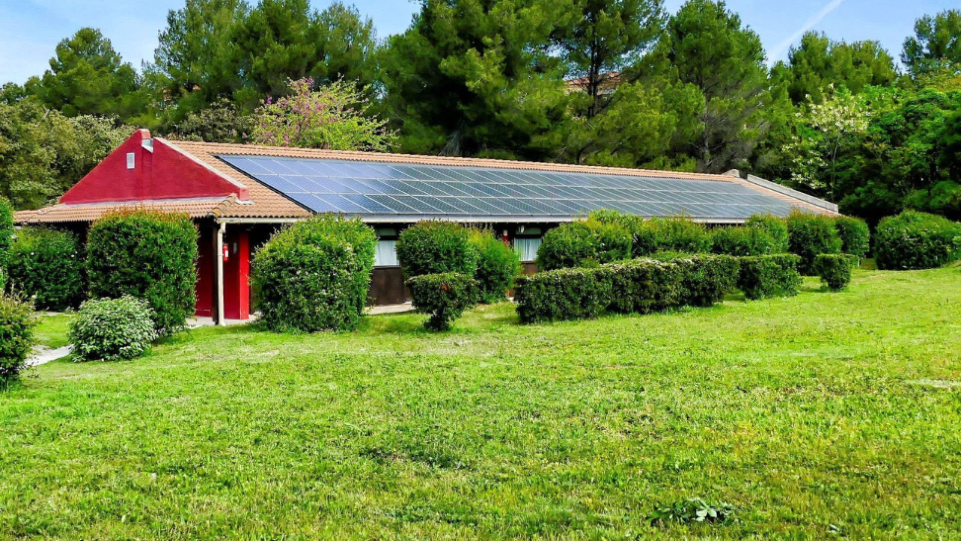 Les avantages des panneaux photovoltaïques pour l'agriculture durable